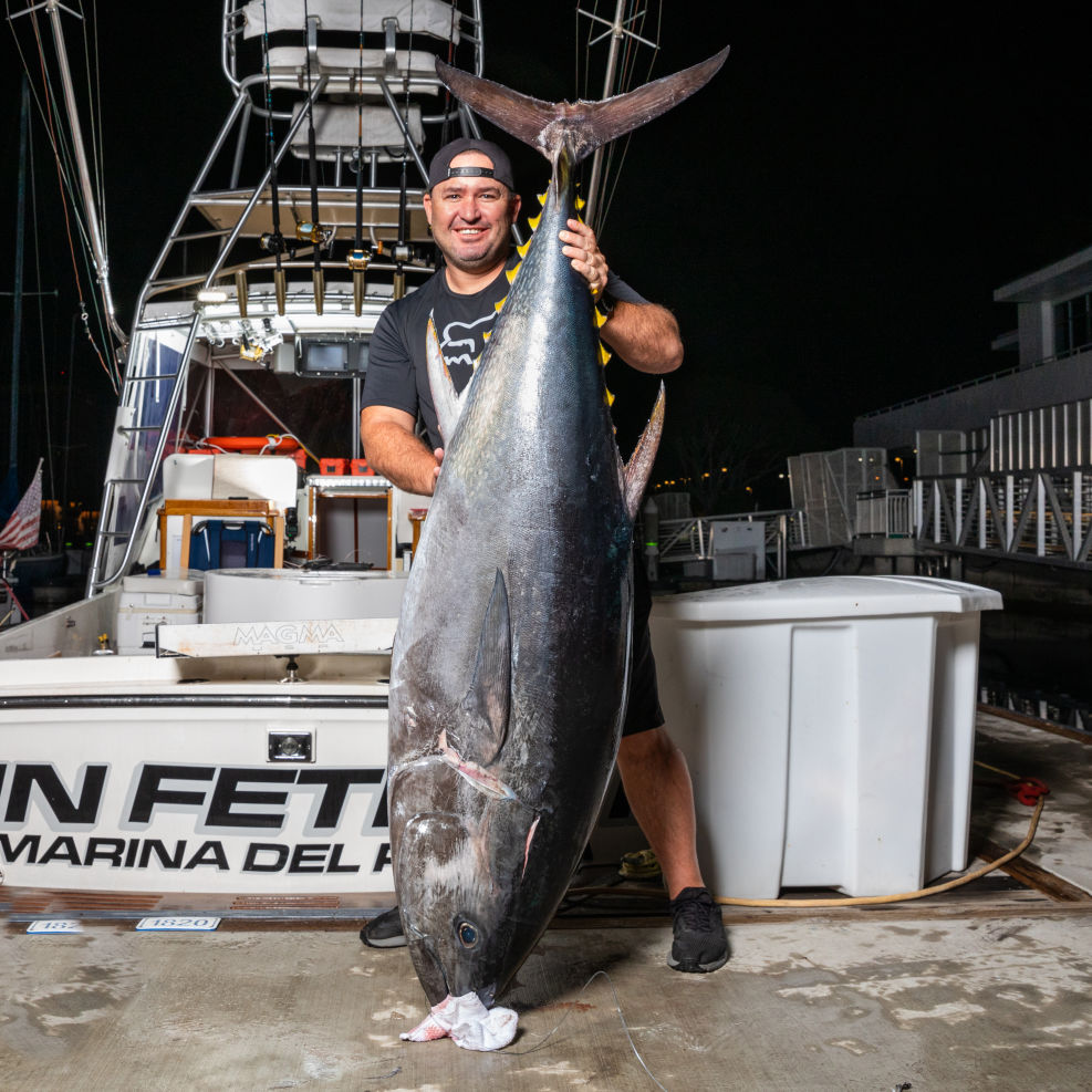 Christian & Friends Fin Fetish 9 21-8